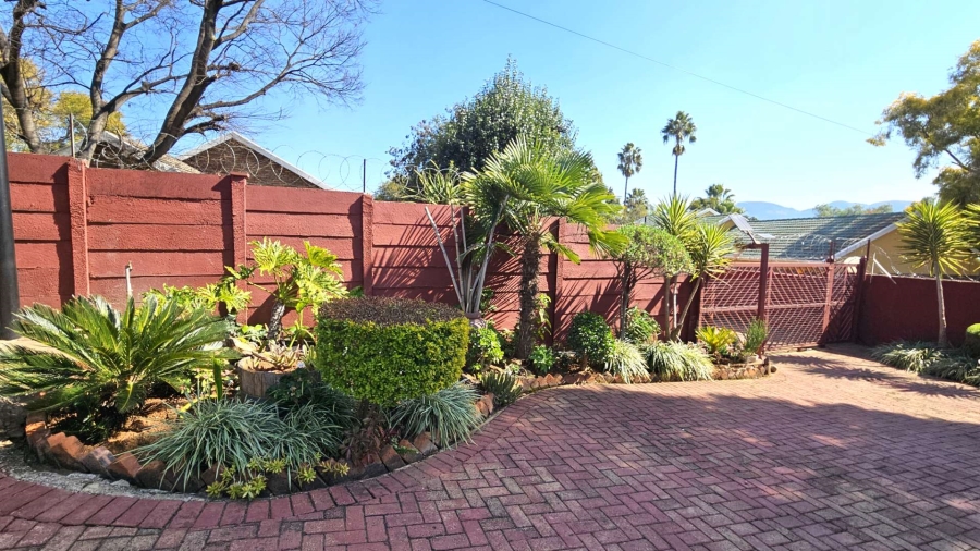 4 Bedroom Property for Sale in Ifafi North West